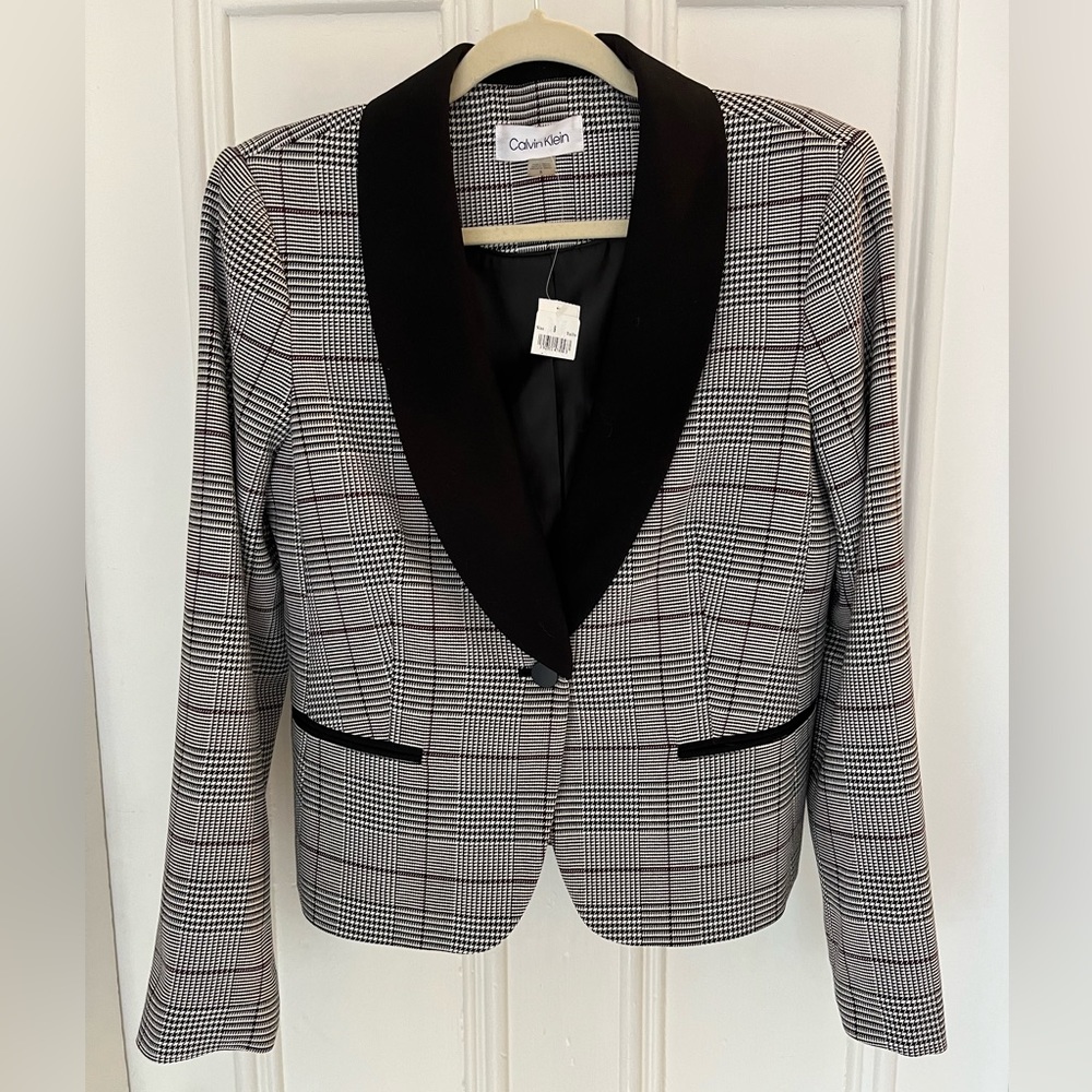 Calvin Klein Houndstooth Blazer with Black Lapels Size 8
